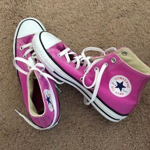 Converse Sneakers - Fuschia